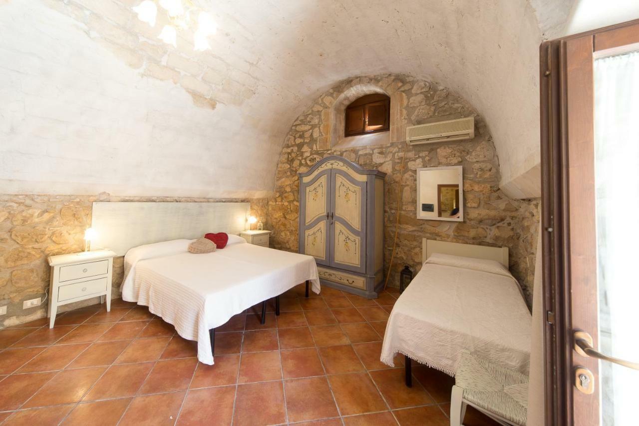 Hostal Casale del Coccio Scicli Exterior foto